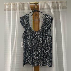 Old Navy top with tags